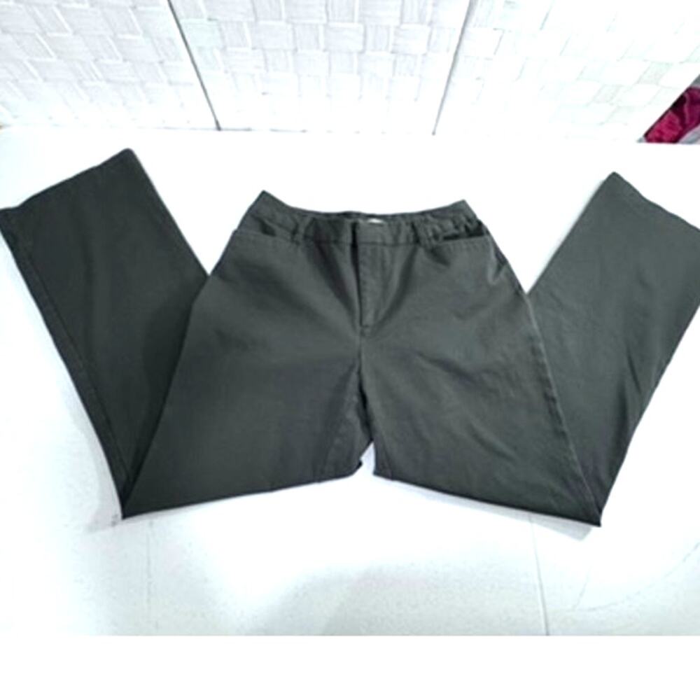 "St.John's Bay" Army Green Pants, Office‎ Wear,Work,DISCOLORED SPOT BY ZIPPER